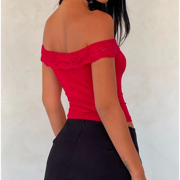 Motel Rocks Red Lace Off-Shoulder Top - Picture 2 of 2